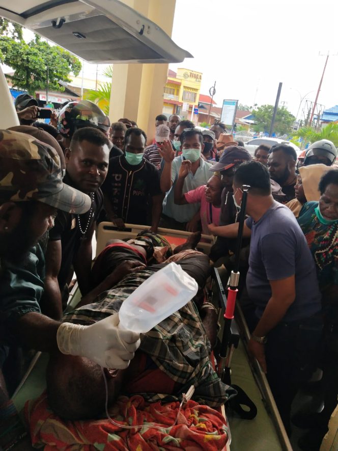 
					KKB Tembak Dua Petugas Medis Covid-19 di Papua