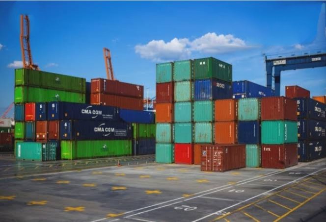 
					Selama Pandemi Covid-19, Ekspor Industri Pengolahan Naik 7 Persen