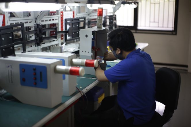 
					PT Len Mulai Produksi Emergency Ventilator Gunakan Komponen Lokal