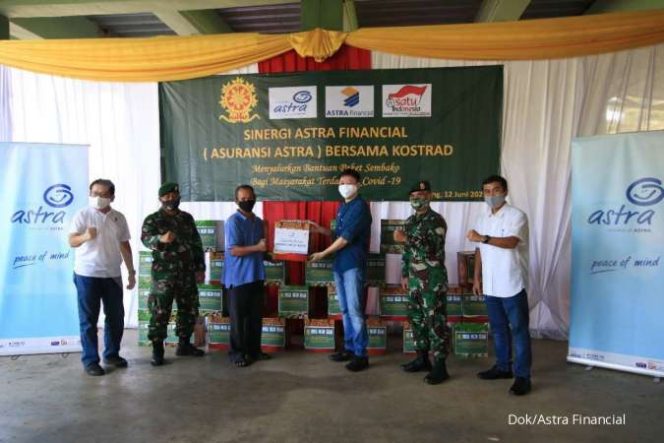 
					Asuransi Astra Kembali Salurkan 1.000 Paket Sembako, Total Bantuan Astra Financial Mencapai 74.812 Paket