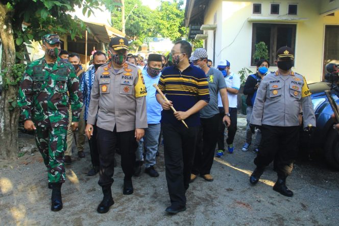 
					Program “Kampung Sehat” Diluncurkan, Gubernur Minta Masyarakat Semakin Terpacu Jalani Protokol Kesehatan