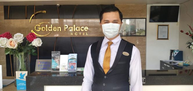 
					Golden Palace Sambut New Normal dengan Pizza Begibung