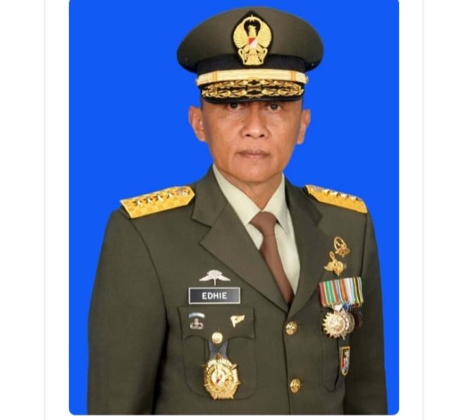 
					Mantan KASAD Jenderal TNI Pramono Edhie Wibowo Tutup Usia