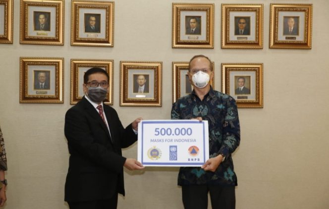 
					UNDP serahkan Bantuan 500 Ribu Masker untuk Tenaga Kesehatan Indonesia