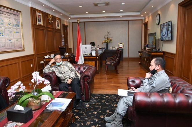 
					Kepala Bakamla RI Laporkan Situasi Keamanan Maritim Indonesia kepada Menko Polhukam