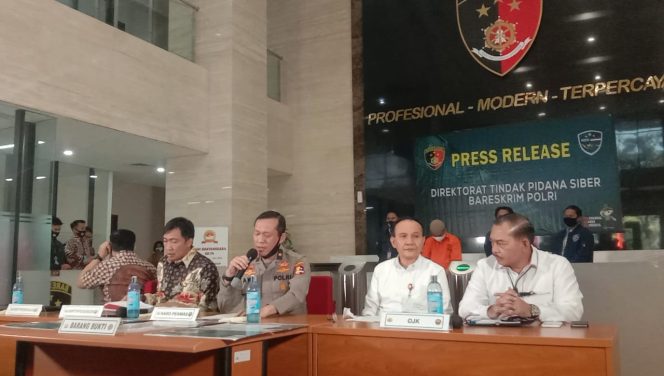 
					Dittipidsiber, Rilis 2 Pelaku Penyebar Hoaks Perbankan Indonesia