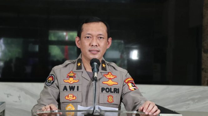 
					Kapolri Pimpin Upacara Kenaikan Pangkat 11 Pati Polri