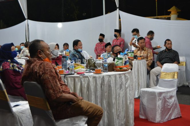 
					Dukungan Danlanal Mataram kepada FORKOPIMDA NTB adalah bentuk Operasi Militer Selain perang