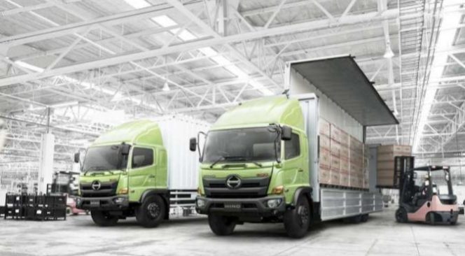 
					Hino Bekerja Sama dengan Tokopedia Luncurkan Hino Official Store,Beli Hino Kapan pun di Mana pun