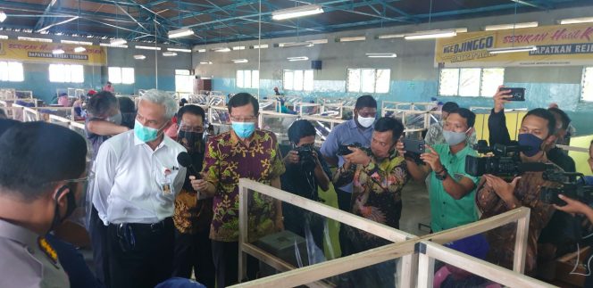 
					Gubernur Jawa Tengah Lakukan  Kunjungan Ke Kudus Dalam Rangka Persiapan New Normal