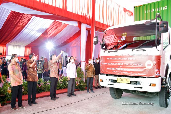 
					Mendag Lepas Kontainer Ekspor Mayora Group