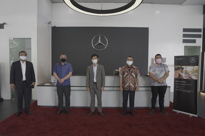 
					Diler Resmi Mercedes-Benz Kembali Beroperasi