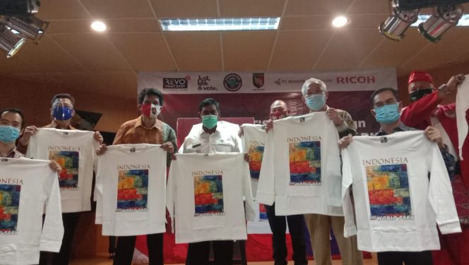 
					Yayasan Taman Wisata Dunia Kampanye Bagikan Kaos “Indonesia The World Park”