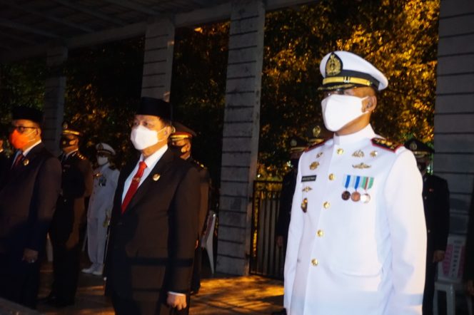 
					Lomban Hadiri Renungan Suci, Di Taman Makam Pahlawan Kota Bitung