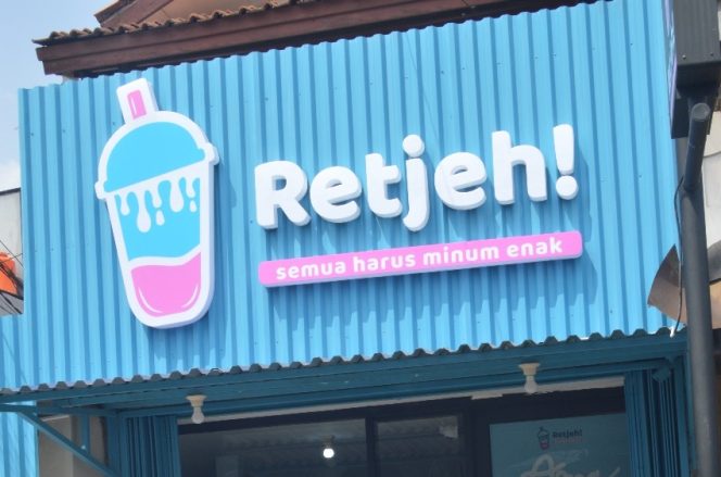 
					Retjeh Sajikan Rambut Nenek di Menu Minuman Kekinian