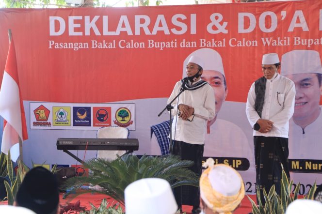 
					L. Fathul Bahri & Nursiah Resmi Deklarasikan Diri Maju Pilkada Loteng Dengan 4 Partai Pengusung