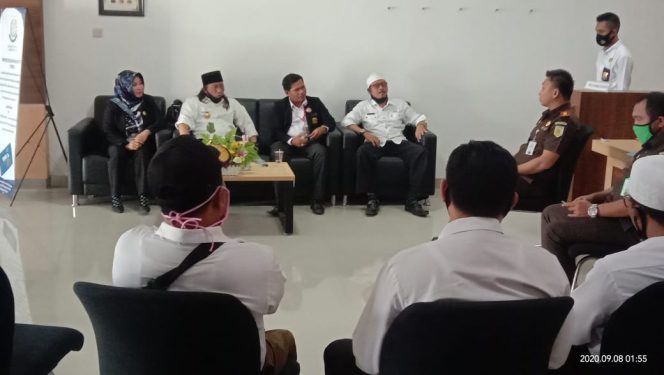 
					L-KPK NTB Silaturahim Dengan Kejari Loteng