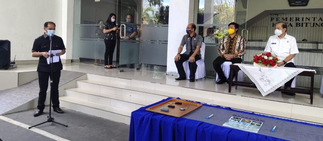 
					Ikut Pilkada, Lomban Serahkan Semua Aset Pemerintah Kota Bitung
