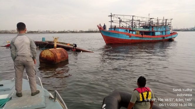 
					Patroli Bakamla RI Cari Korban Kapal Tenggelam di perairan Muara Baru