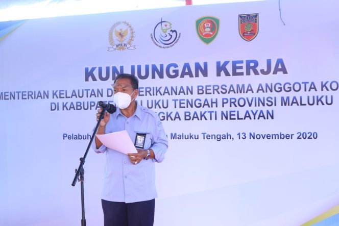 
					Dorong Usaha Perikanan Tangkap, KKP Serahkan Bantuan Stimulus untuk Nelayan Maluku