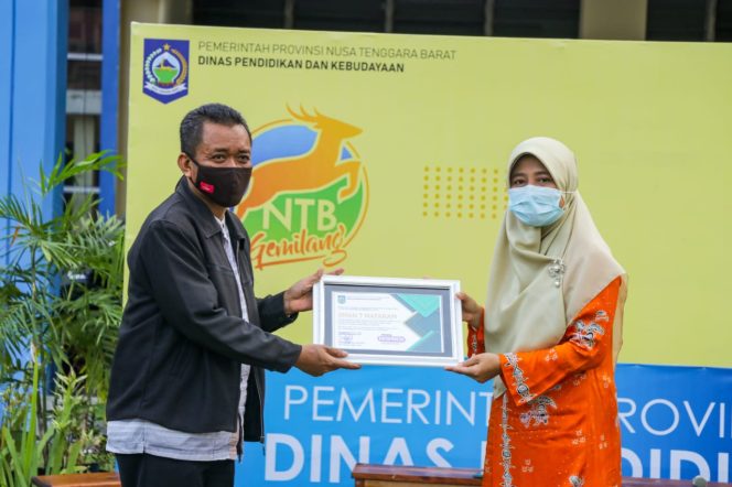 
					Belajar Dari Rumah, Peranan Orang Tua Sangat Besar Dalam Membimbing Putra-Putrinya