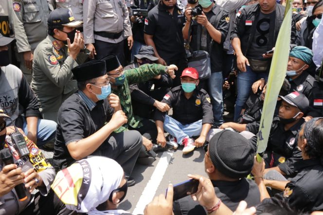 
					Soal Omnibus Law, Gubernur akan Sampaikan Aspirasi Warga NTB ke Presiden