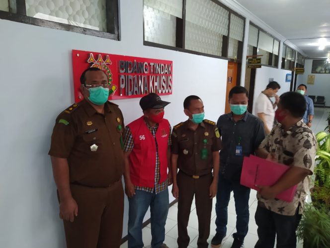 
					Tim Tabur Kejati Sulsel Amankan Terpidana Ahmad Rasyidi,SE.,MM