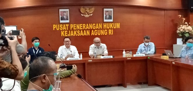 
					Jaksa Agung Muda Perdata dan Tata Usaha Negara Berikan Tanggapan Atas Putusan PTUN  Jakarta