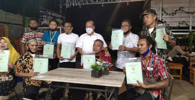
					Puluhan Warga Wangurer Barat Dan Utara, Datangi MJL Membawa Sertifikat Tanah