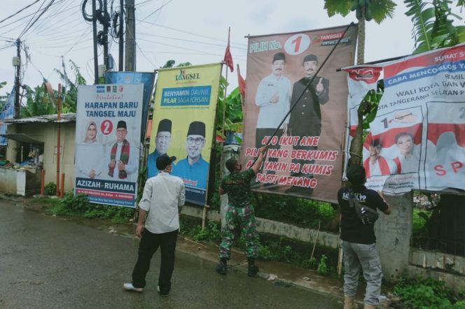 
					Panwascam Bersama Trantib Serpong dan TNI-Polri Bersihkan APK Paslon Saat Masa Tenang