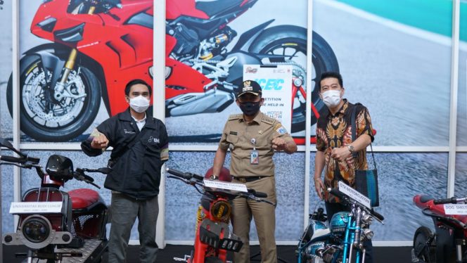 
					Wakil Walikota Jakarta Selatan Sambangi IIMS Motobike Hybrid Show