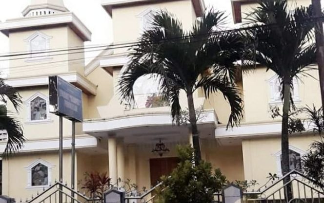 
					Jemaat GMIM Karmel Pinokalan Kecewa, Bantuan Olly Dondokambey Ditambah Dengan Uang Kas Jemaat