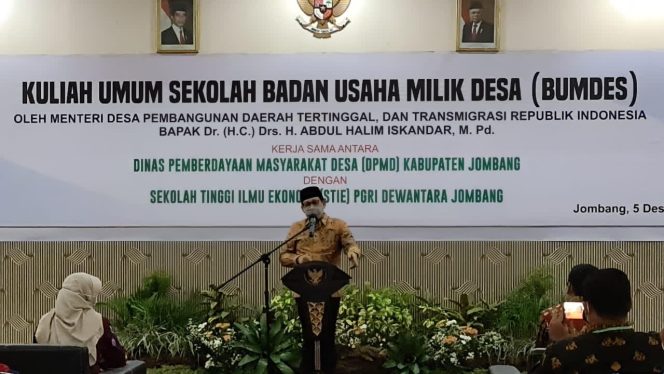 
					Kuliah Umum Gus Menteri : BUMDes Tidak Boleh Ganggu  Ekonomi Warga Desa