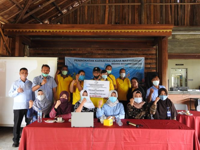 
					Masyarakat Bintan Terima Bantuan Biofarmakologi Laut