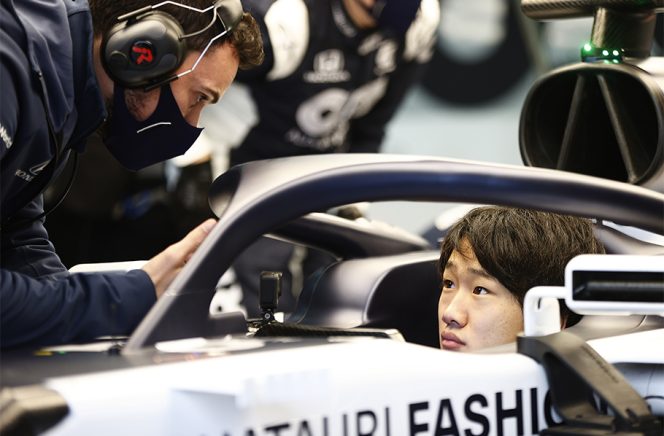 
					Yuki Tsunoda, Honda Formula Dream Project sits in his car in the garage