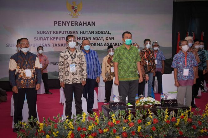 
					NTB Peroleh SK Perhutanan Sosial 14.800 Ha, Gubernur : Manfaatkanlah Hutan dengan Bijak