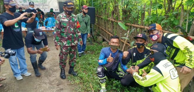 
					Koramil Jajaran Kodim 1628/SB Gotong Royong Bersama Komponen Masyarakat Di Wilayahnya