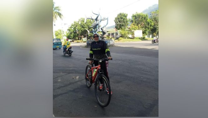 
					Murni Kaluku Pecahkan Mitos, Muslimah Pertama Pimpin PKS Bitung