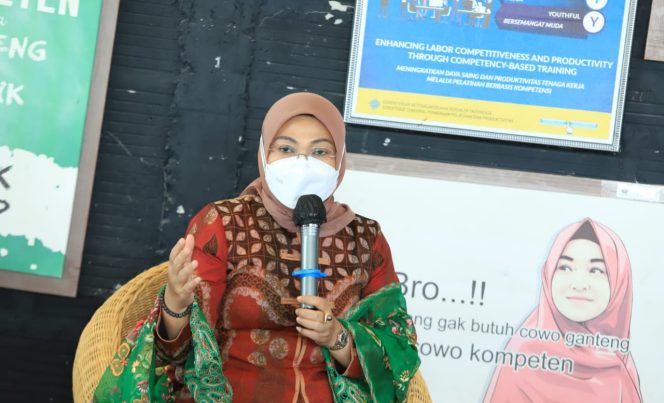 
					Kunjungi Padang, Menaker Ida Kemukakan Pentingnya Keberadaan SDC