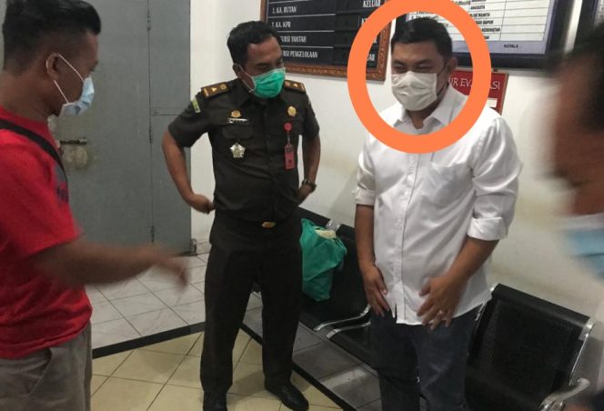 
					Buronan Terpidana Kasus Jual Beli Villa di Bali Menyerahkan Diri