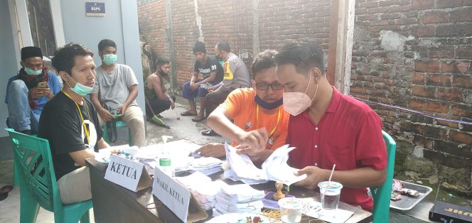 
					Timbrah Gelar PILKALING, Bhabinkamtibmas Ingatkan Pentingnya Protokol Covid-19