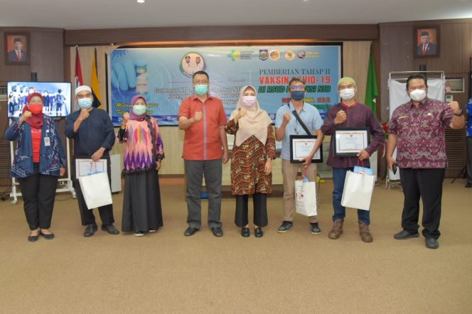 
					Vaksin Covid-19 Tahap II Aman, Tetap Terapkan 5M