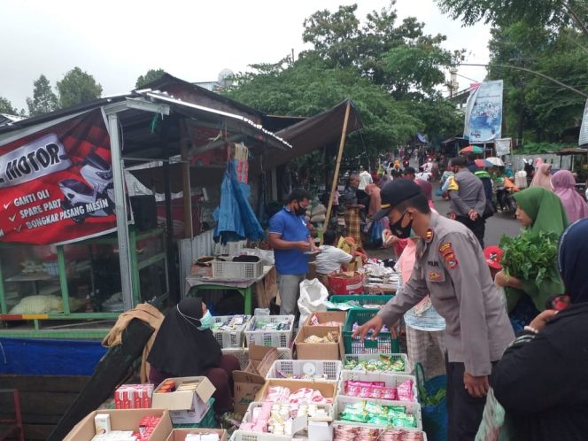 
					Antisipasi Lonjakan Covid 19 di KLU Kapolres Lombok Utara Himbau Warga Patuhi Prokes
