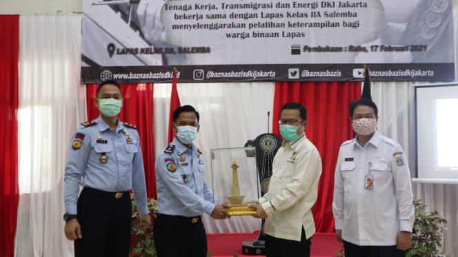 
					Warga Binaan Lapas Salemba Dibekali Pelatihan Teknik AC dan Menjahit