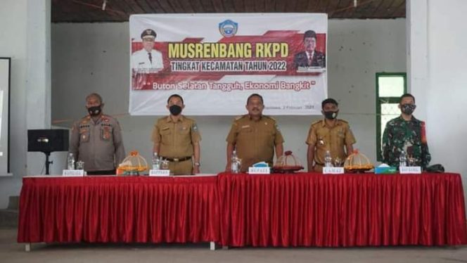 
					Hari Kedua, Pemkab Busel Gelar Musrenbang RKPD 2022 Tingkat Kecamatan