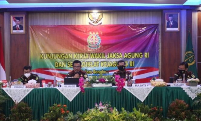 
					Wakil Jaksa Agung Setia Untung Arimuladi Kunker ke Kejati Banten