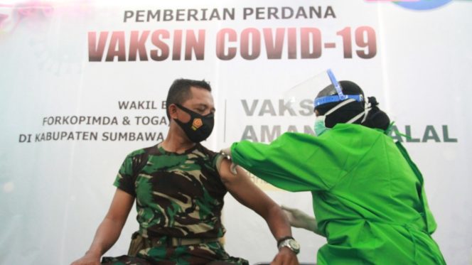 
					Mendapat Kesempatan Vaksin Pertama, KASDIM 1628/SB ”JANGAN KENDORKAN PROKES”