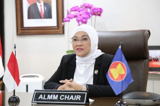 
					Hadapi Pandemi Covid-19, Menaker Ida Galang Dukungan ASEAN OSHNET