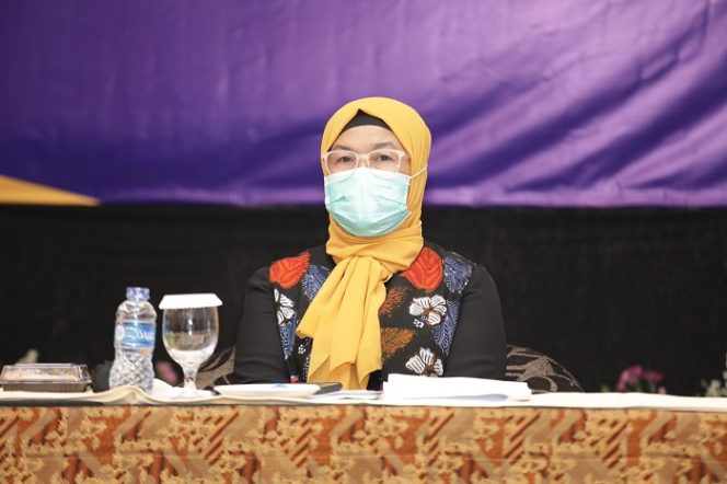 
					Kemnaker Terus Sosialisasikan Empat Aturan Pelaksana UU Ciptaker