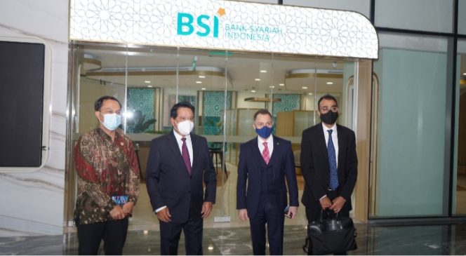 
					Bank Syariah Indonesia Jajaki Kerjasama Dengan Dubai Islamic Bank